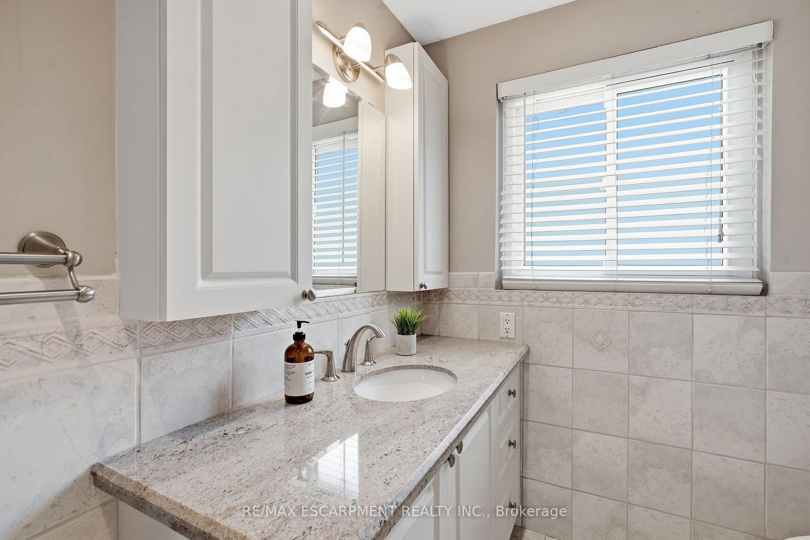 616 Mullin Way • Burlington, ON photo 20