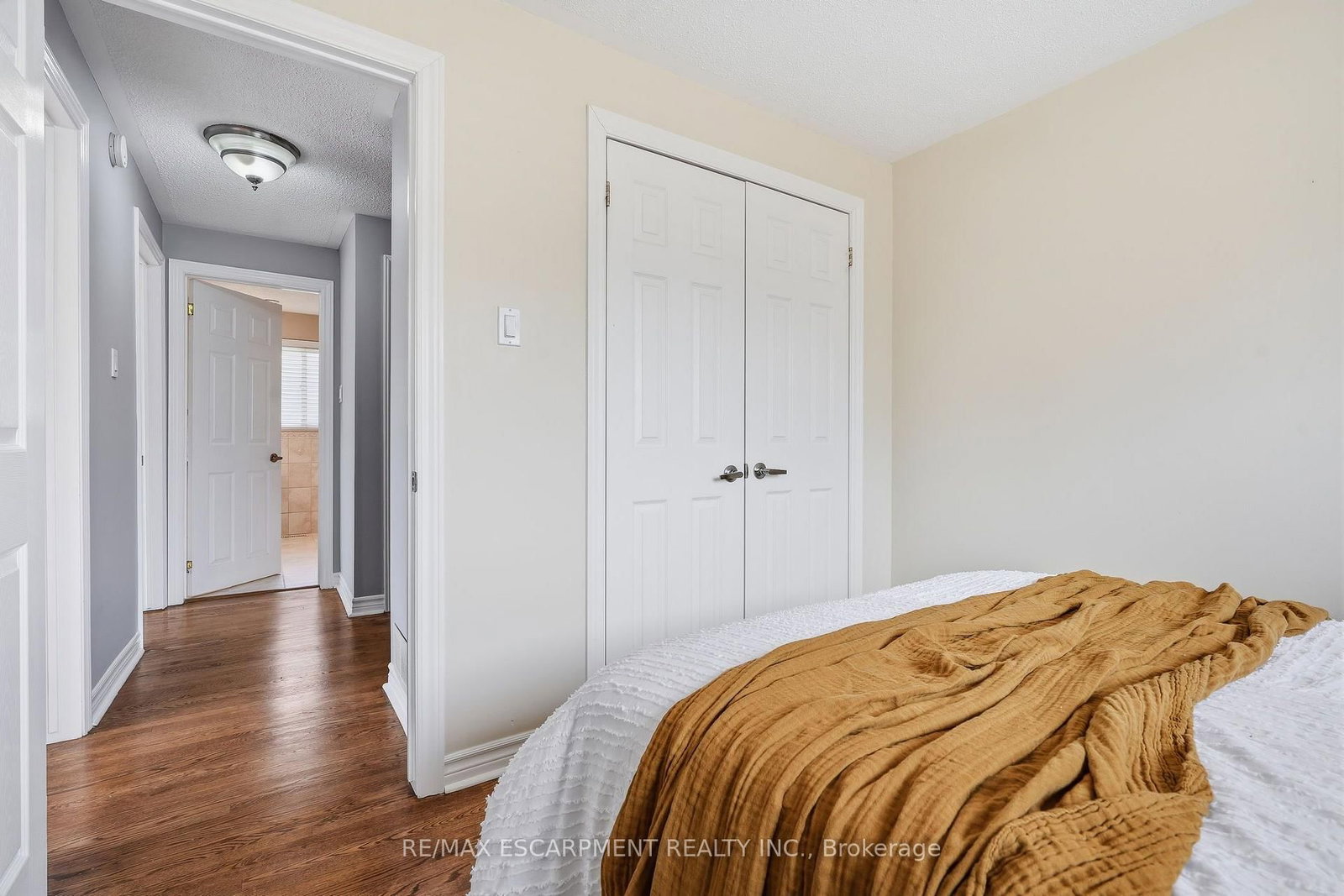 616 Mullin Way • Burlington, ON photo 25