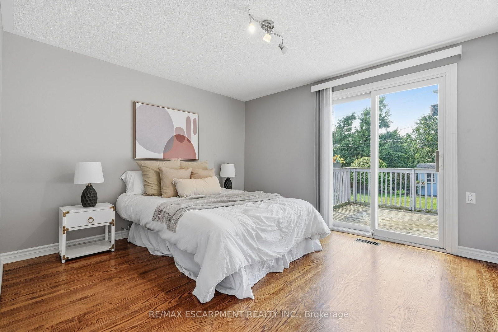 616 Mullin Way • Burlington, ON photo 26