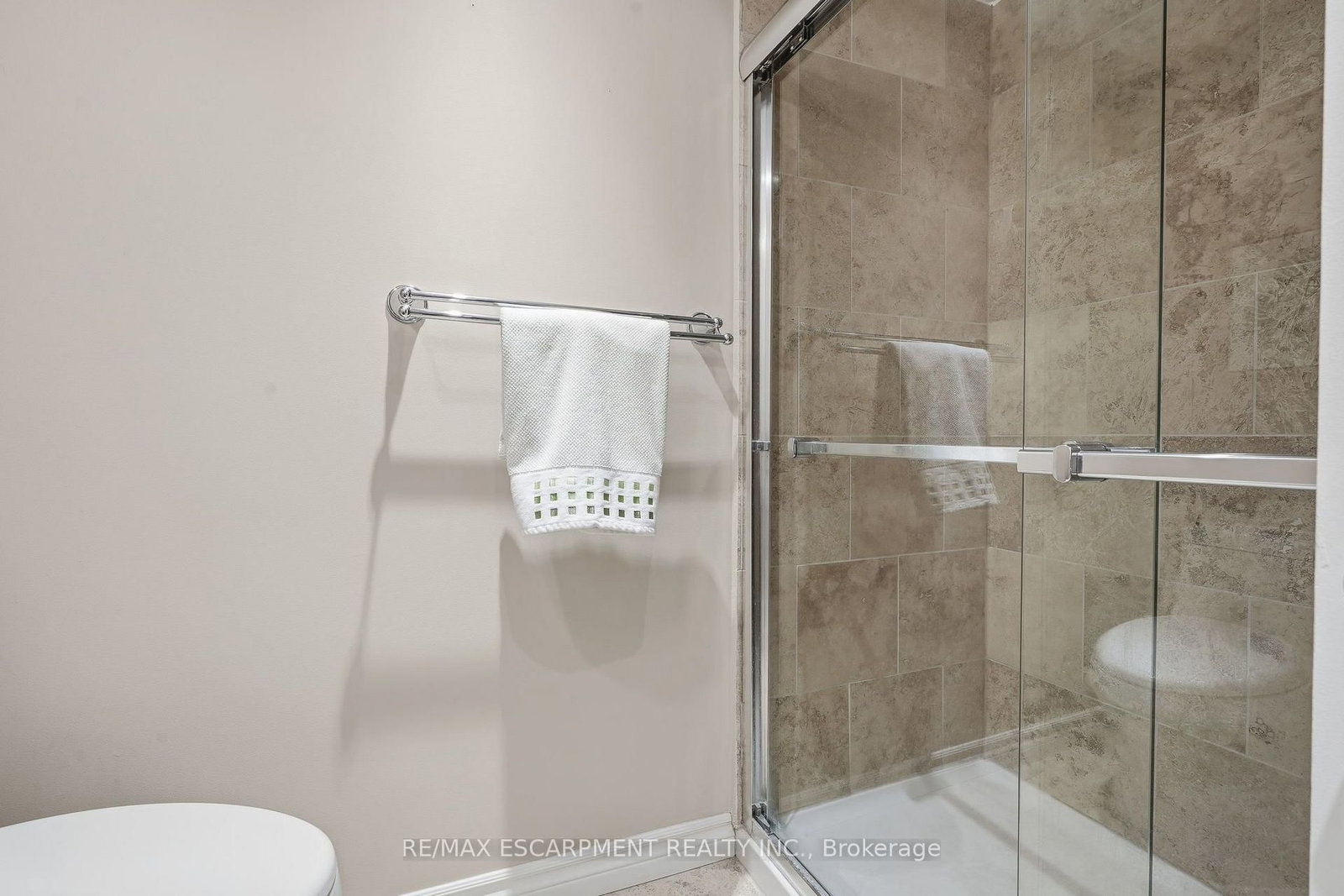 616 Mullin Way • Burlington, ON photo 36