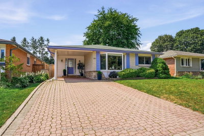 616 Mullin Way • Burlington, ON photo 4