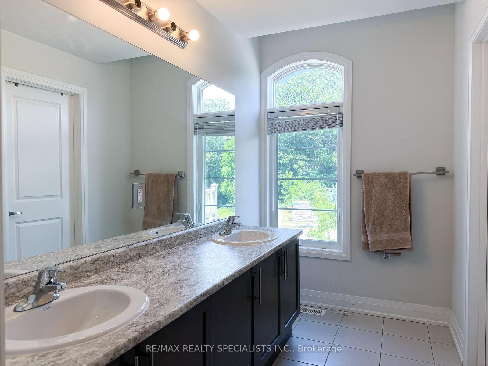 380 Rivermont Road • Brampton, ON photo 13