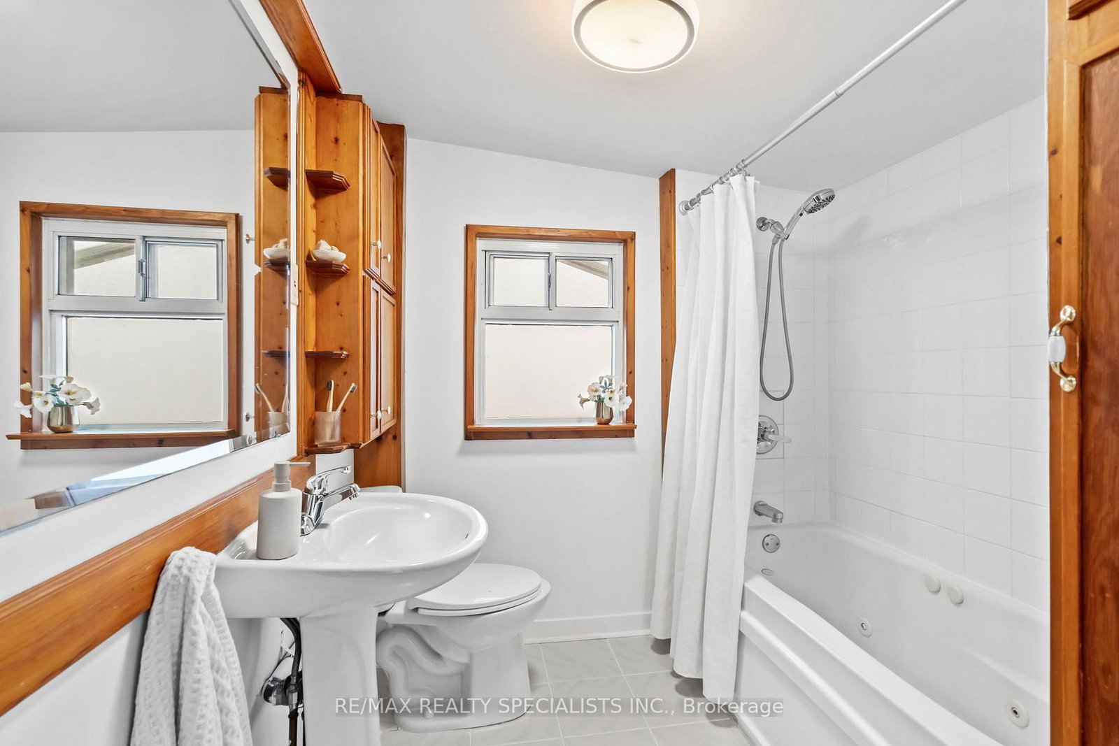 159 Hillside Avenue • Toronto, ON photo 20