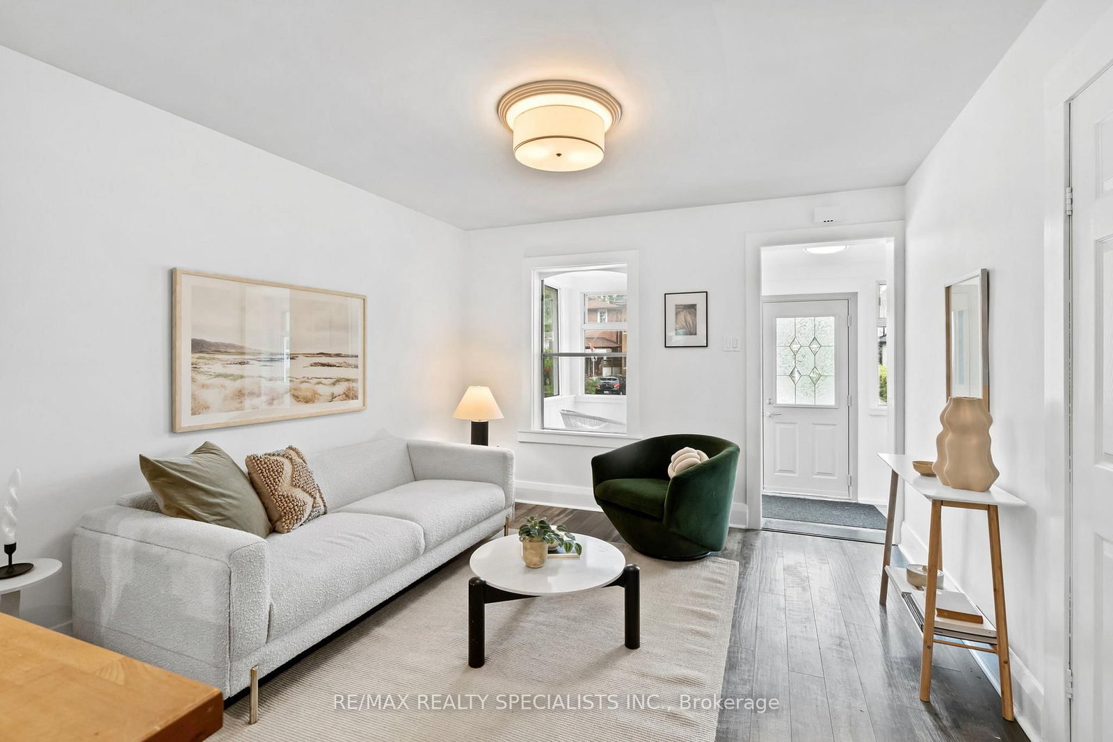 159 Hillside Avenue • Toronto, ON photo 6