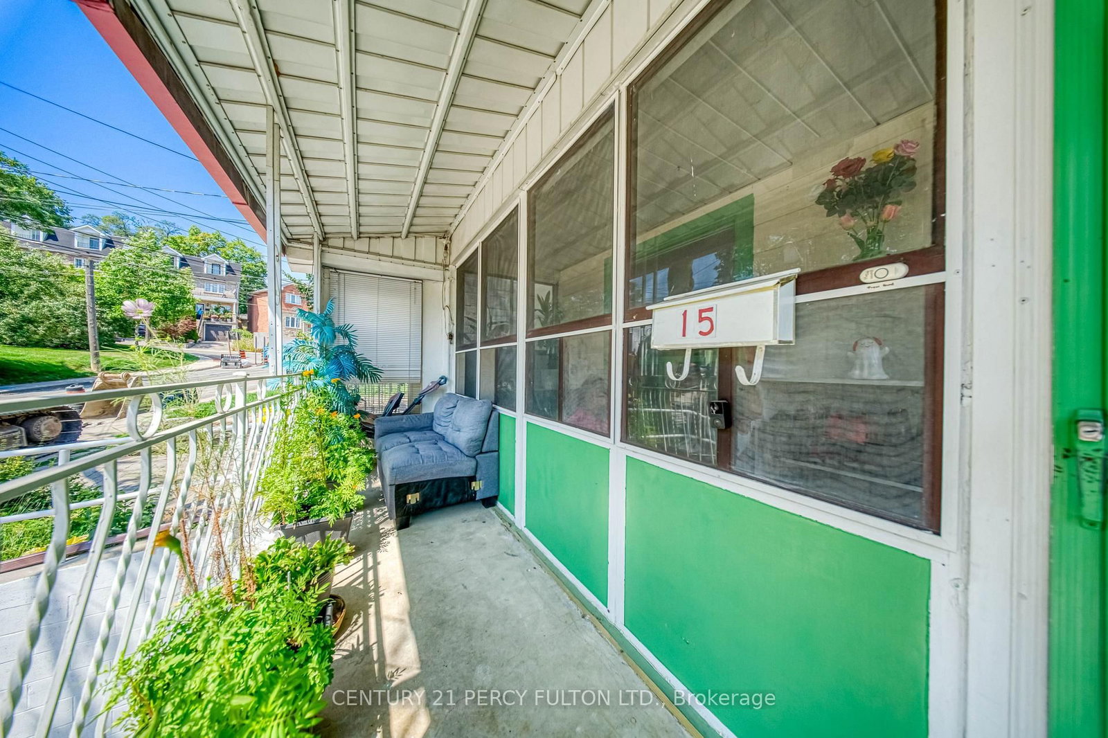 15 Haverson Boulevard • Toronto, ON photo 3