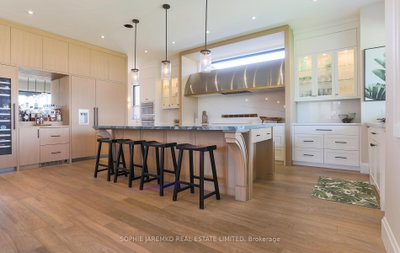 939 Melton Drive • Mississauga, ON photo 8