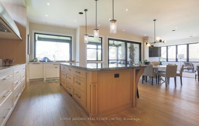 939 Melton Drive • Mississauga, ON photo 9