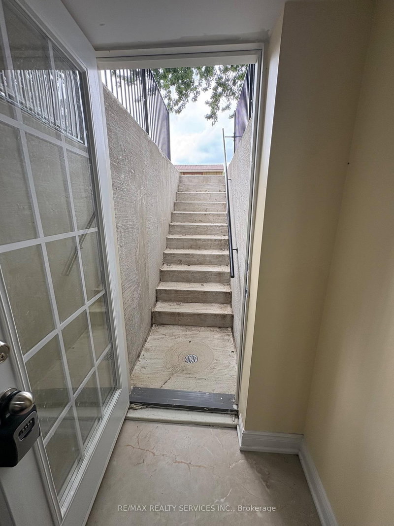 Basement - 60 Newbridge Crescent