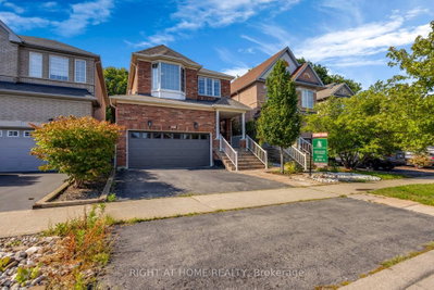 3833 Quiet Creek Drive • Mississauga, ON photo 2