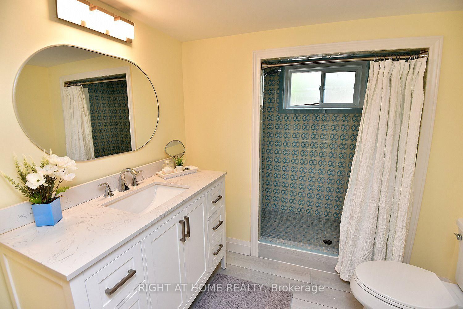 936 Boothman Avenue • Burlington, ON photo 26