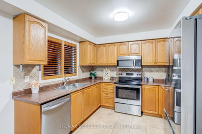 54 Ferncroft Brampton,ON L7A 3C8 — Photo 13