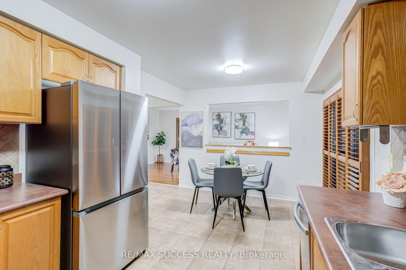 54 Ferncroft Brampton,ON L7A 3C8 — Photo 18