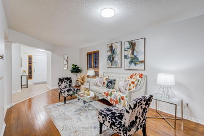 54 Ferncroft Place • Brampton, ON photo 6