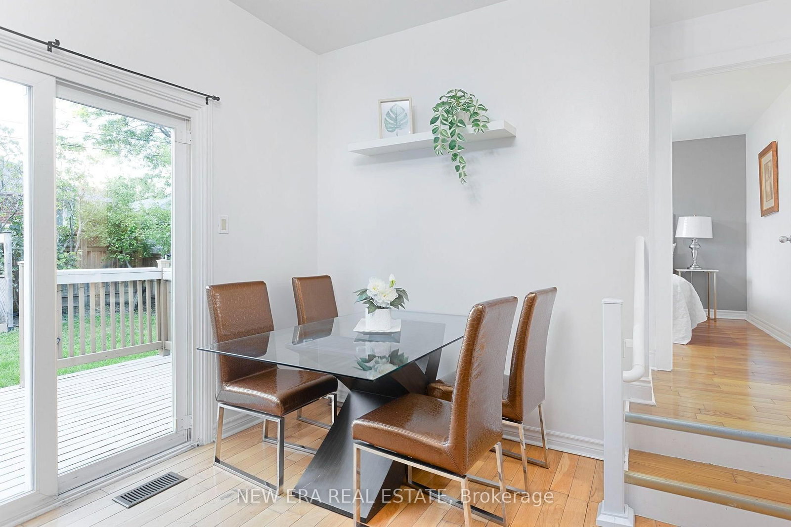 4246 Bloor Street W • Toronto, ON photo 20