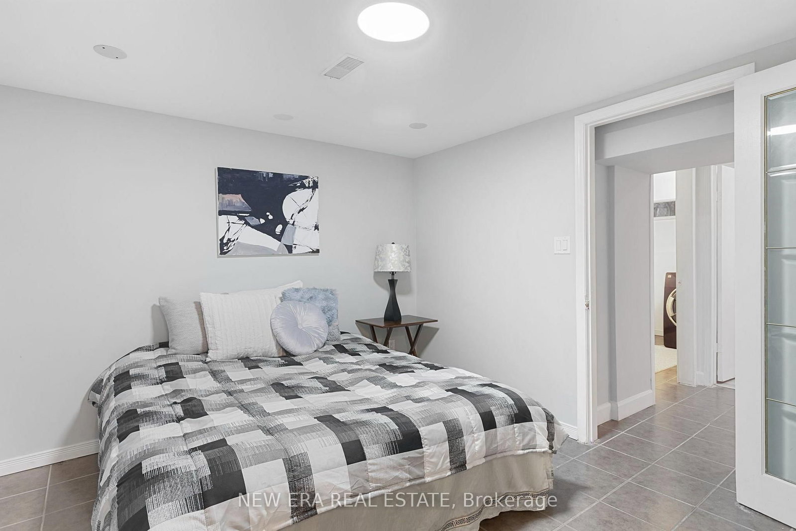 4246 Bloor Street W • Toronto, ON photo 29