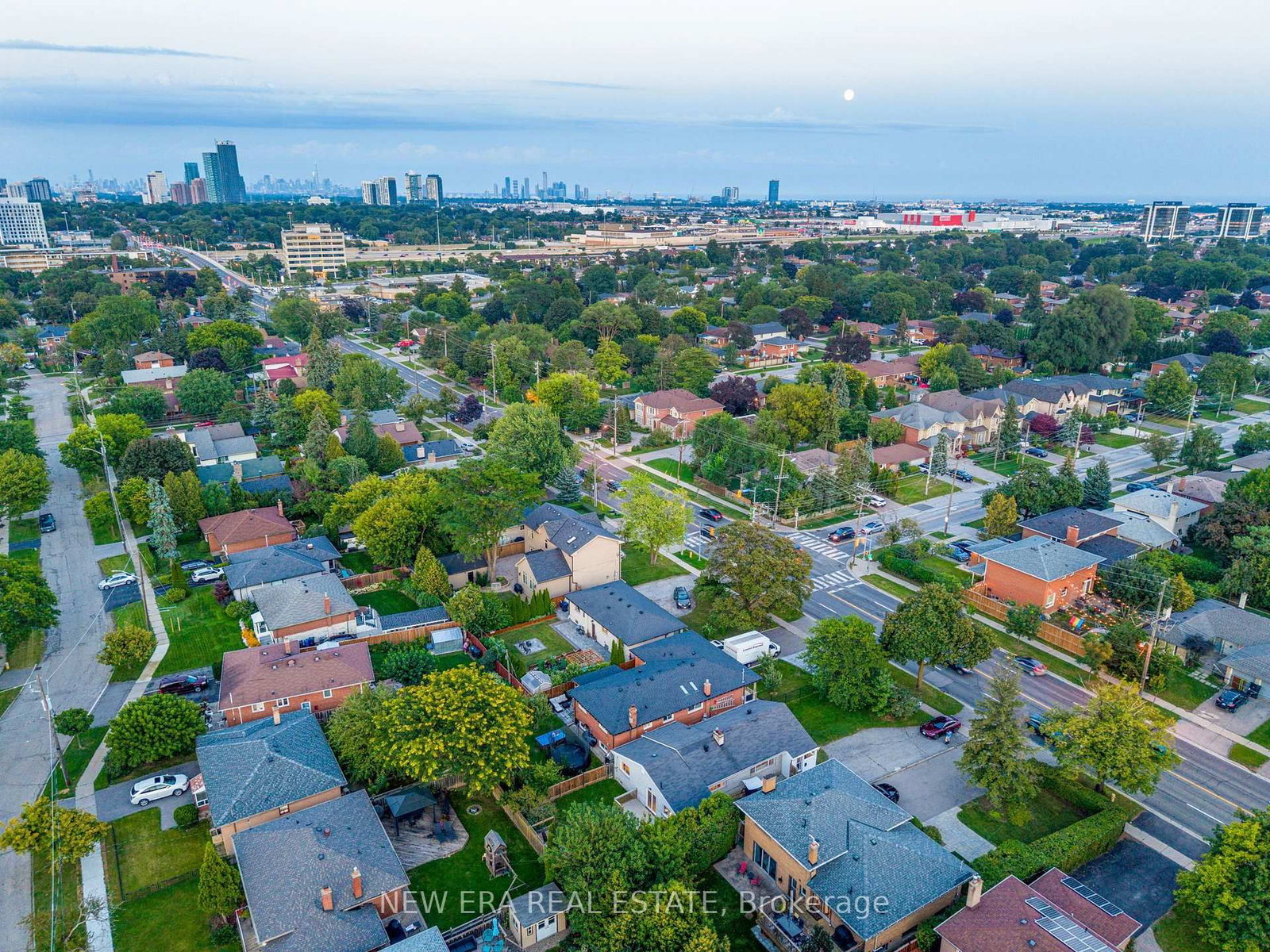 4246 Bloor Street W • Toronto, ON photo 3