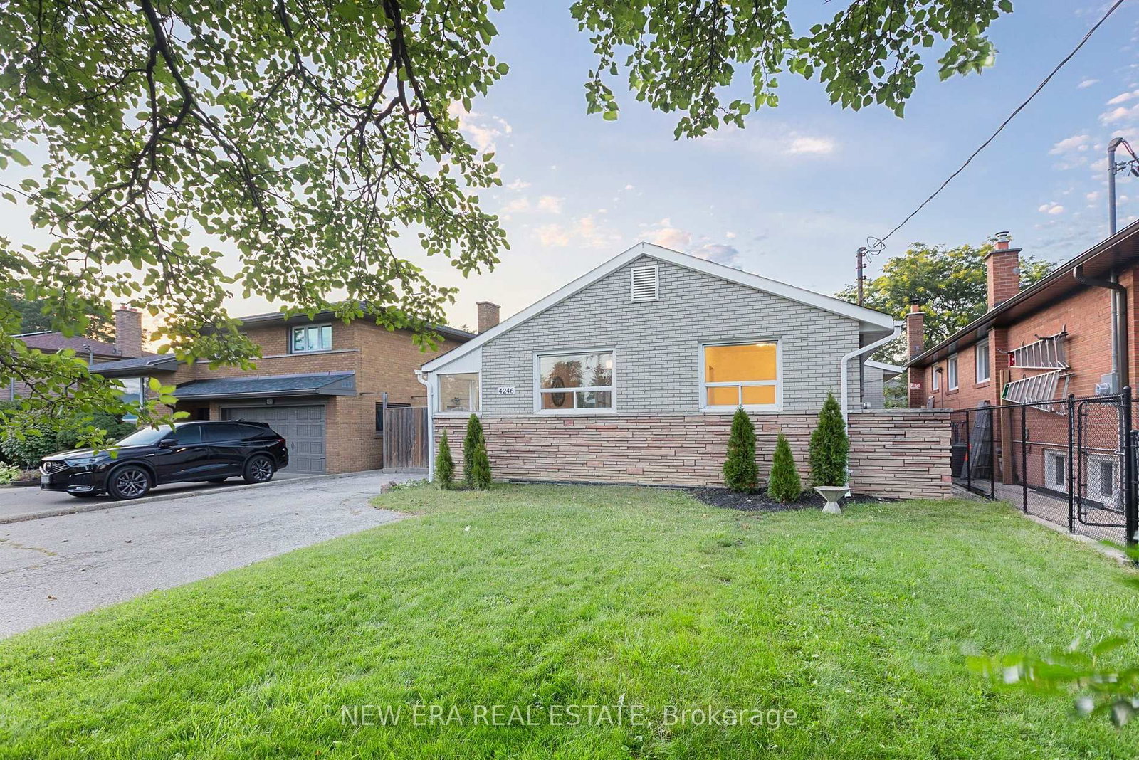4246 Bloor Street W • Toronto, ON photo 48