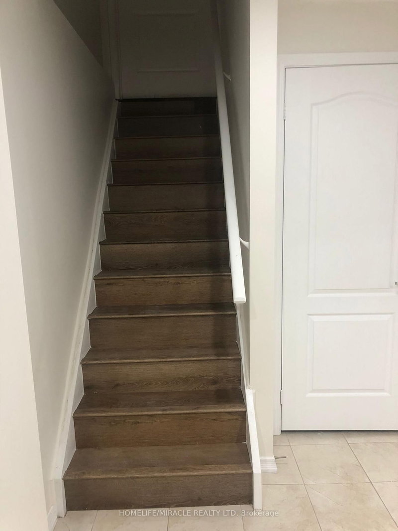 8 Arrowstone Brampton,ON L6R 3T5 — Photo 19
