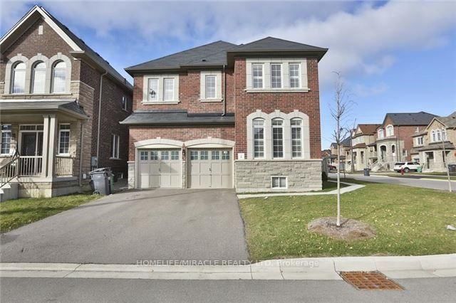 8 Arrowstone Court