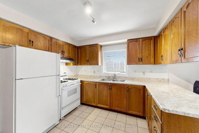 776 Savoy Crescent • Mississauga, ON photo 8