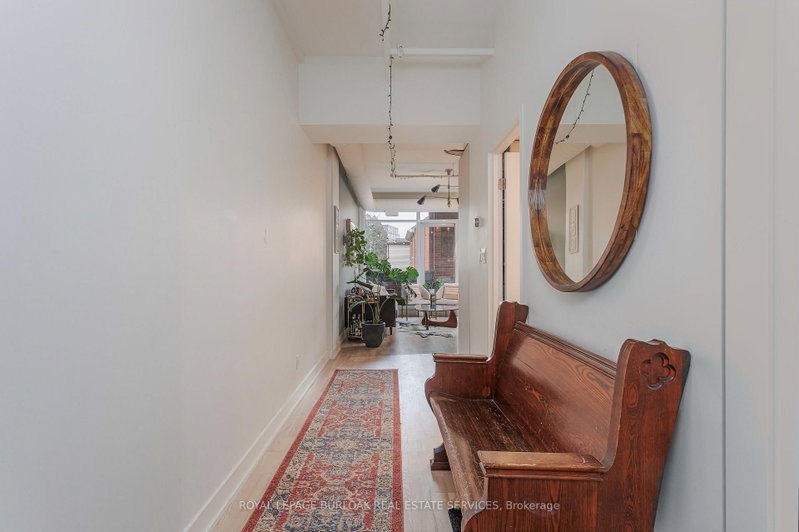 208 - 152 Annette Street