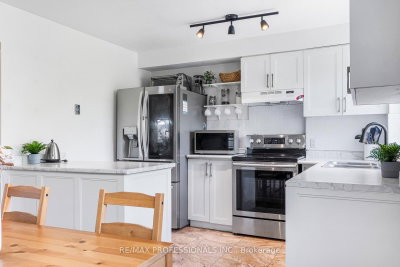 1275 Cornerbrook Mississauga,ON L5C 3J3 — Photo 13