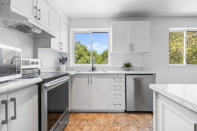 1275 Cornerbrook Mississauga,ON L5C 3J3 — Photo 14