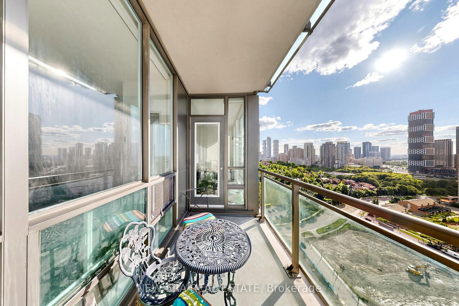 3515 Kariya Drive • #2810 • Mississauga, ON photo 5