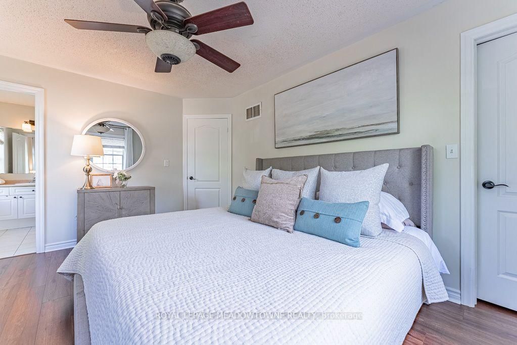 1116 Barclay Circle • Milton, ON photo 19
