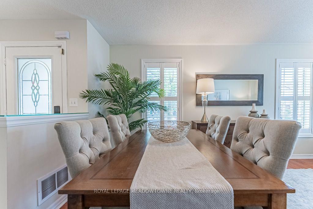 1116 Barclay Circle • Milton, ON photo 6