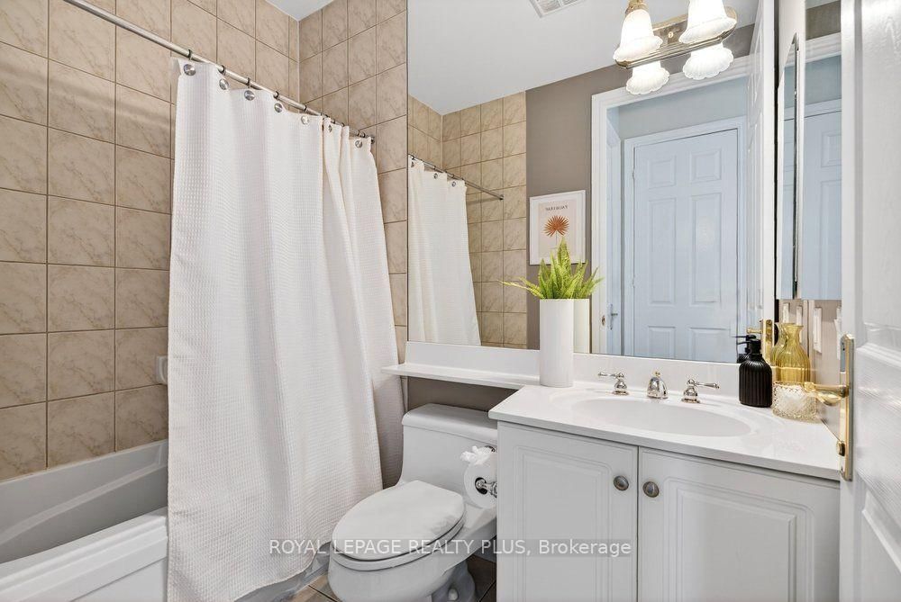 35 Kingsbridge Garden Circle • #TPH4 • Mississauga, ON photo 21