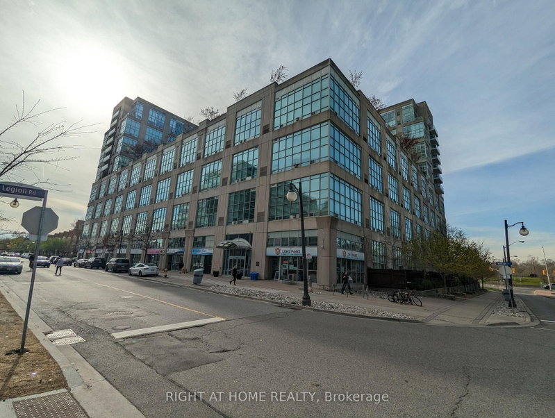 215 - 300 Manitoba Street