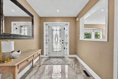 18 Mccabe Crescent • Caledon, ON photo 4