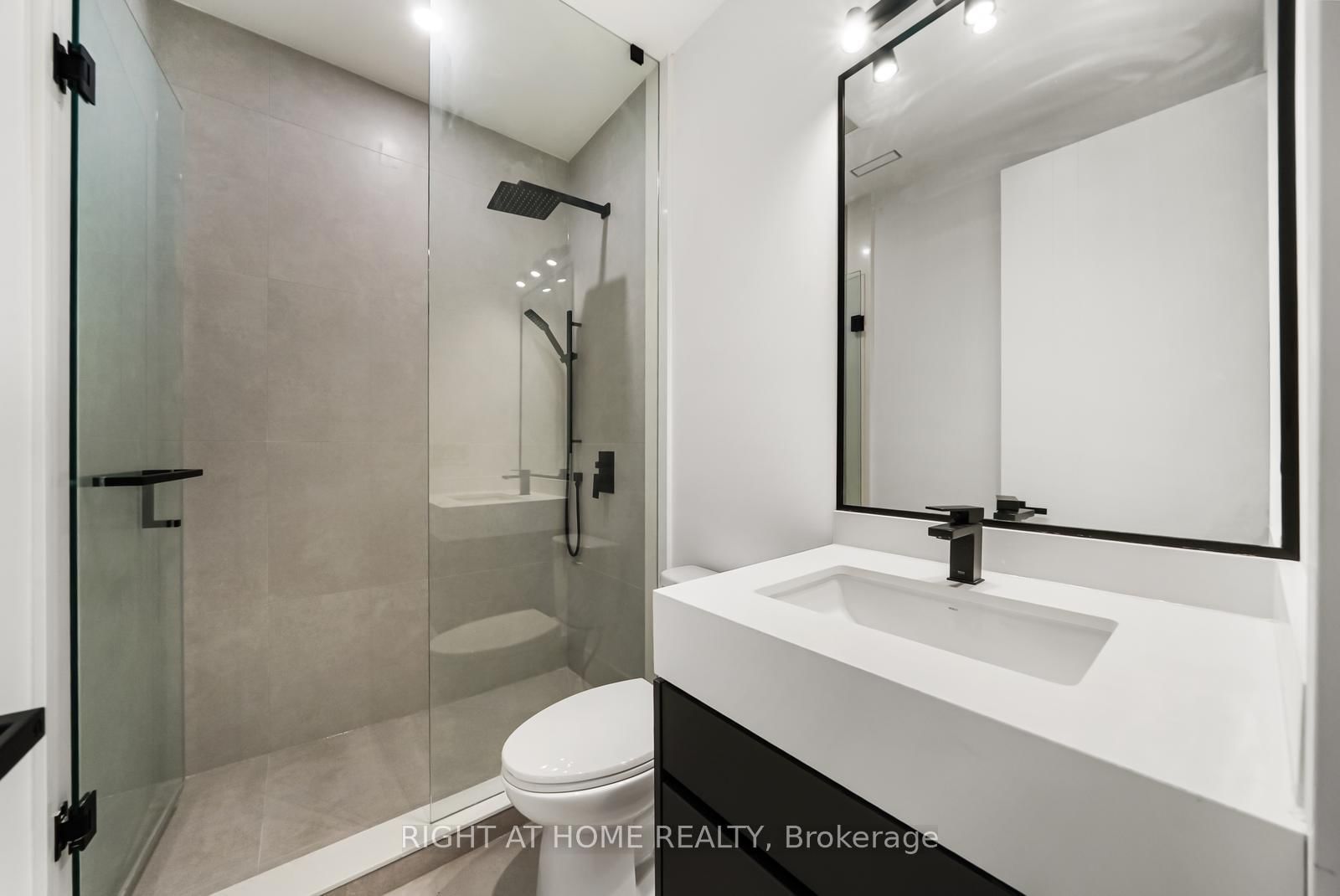 1205 Canterbury Road • Mississauga, ON photo 40
