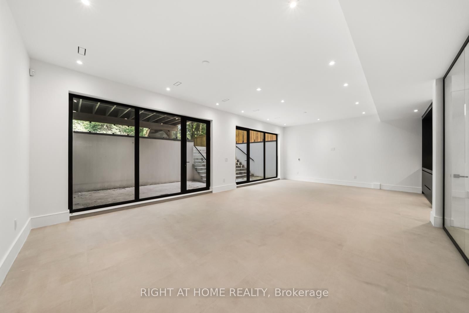 1205 Canterbury Road • Mississauga, ON photo 43