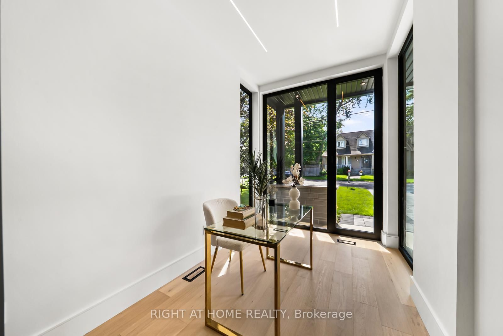 1205 Canterbury Road • Mississauga, ON photo 5