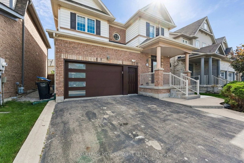 15 Learmont Avenue