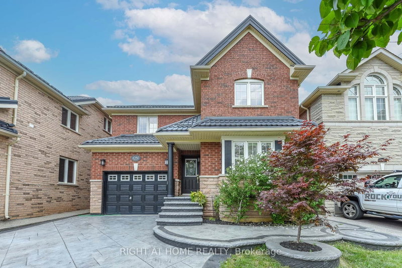 696 Caldwell Crescent