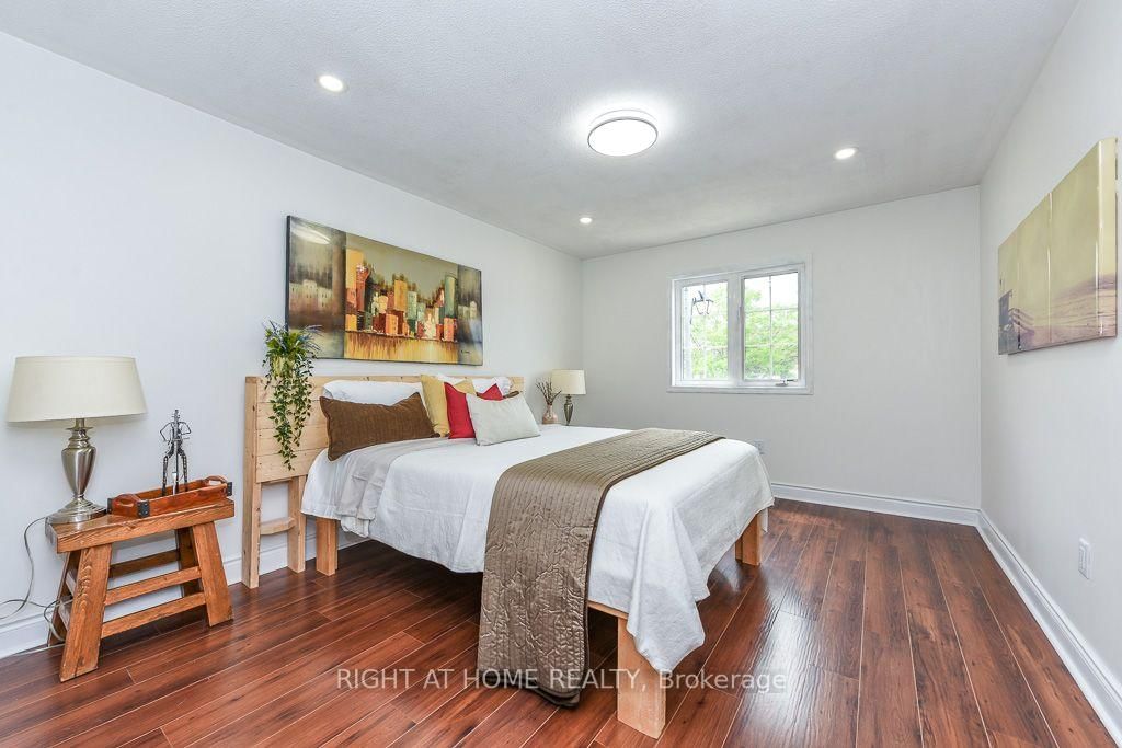 696 Caldwell Crescent • Milton, ON photo 35