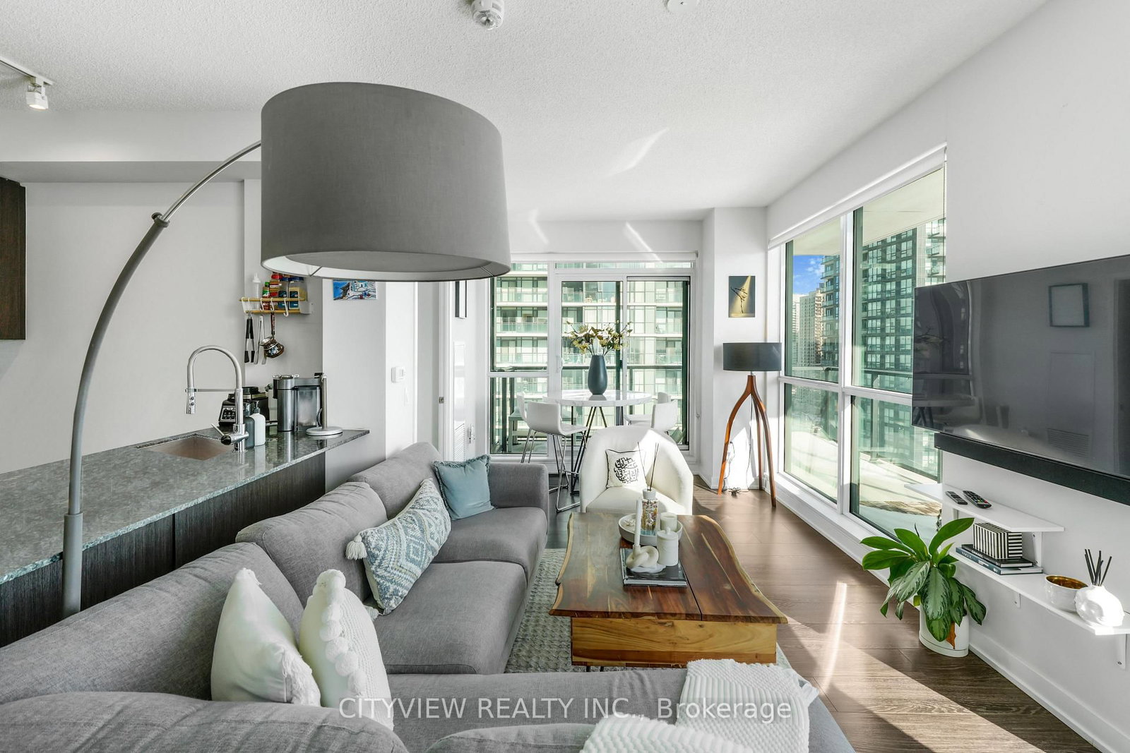 4055 Parkside Village Drive • #1818 • Mississauga, ON photo 9
