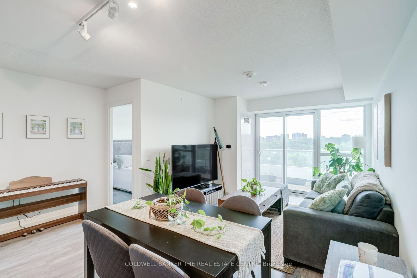 10 Wilby Crescent • #412 • Toronto, ON photo 16