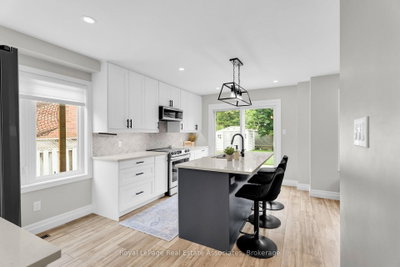 22 Mccullough Crescent • Halton Hills, ON photo 8