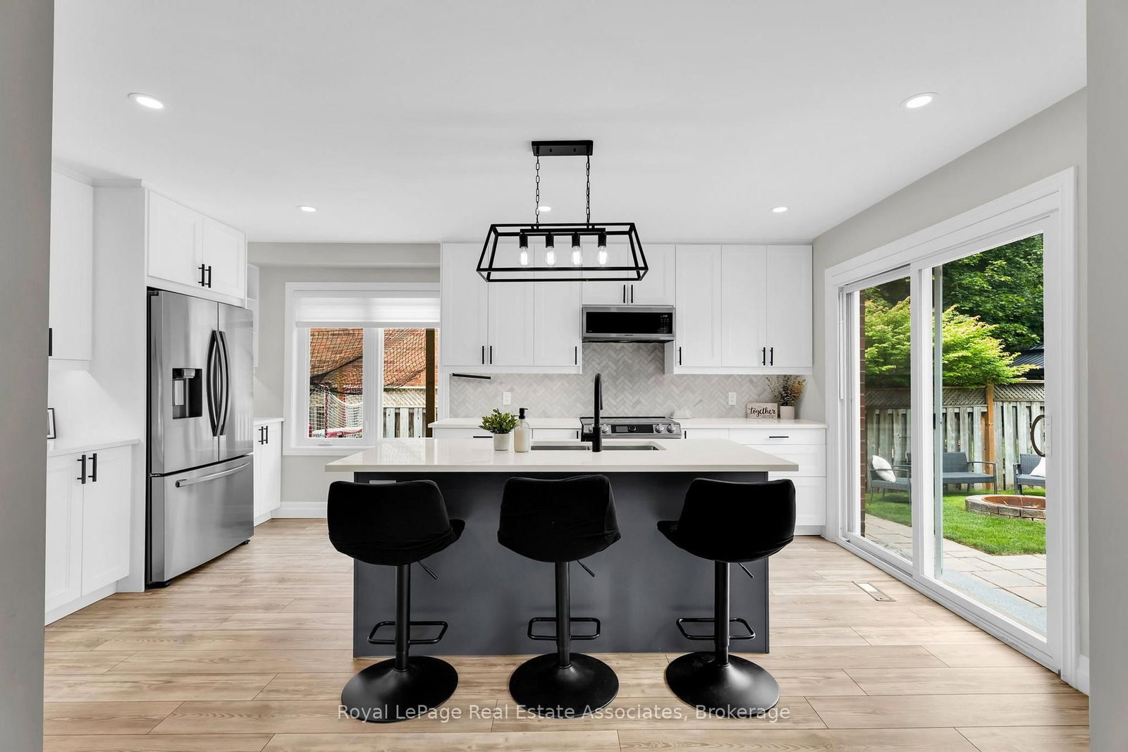 22 Mccullough Crescent • Halton Hills, ON photo 9