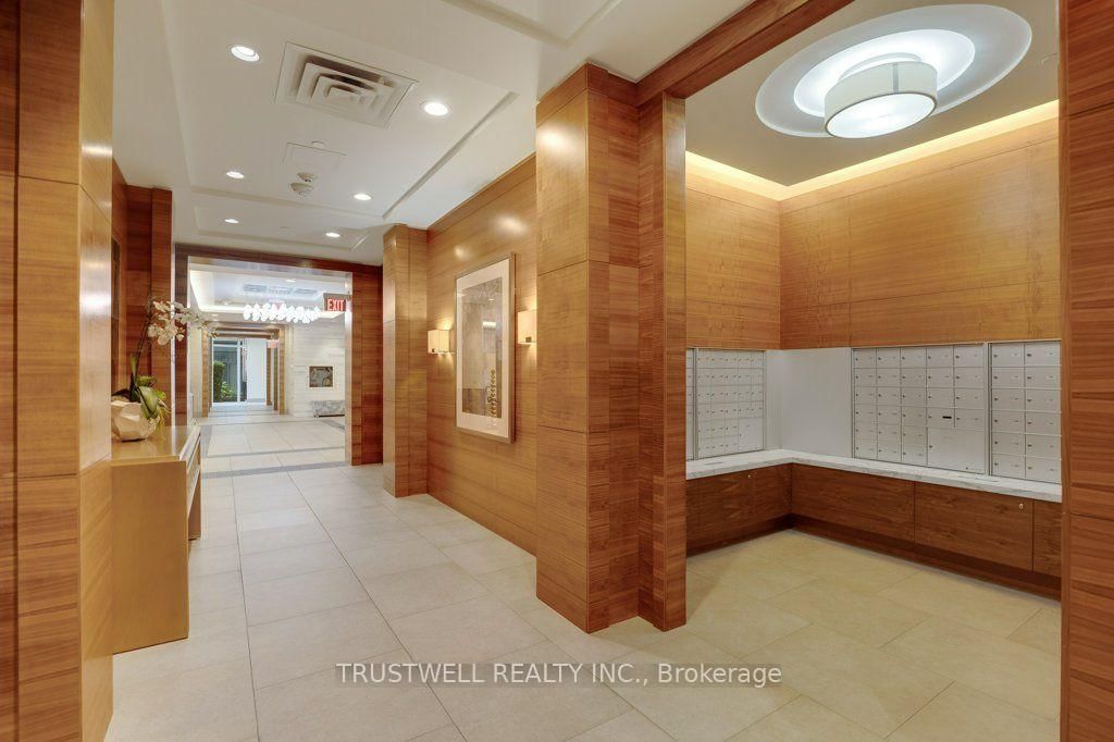 3500 Lakeshore Road W • #720 • Oakville, ON photo 3