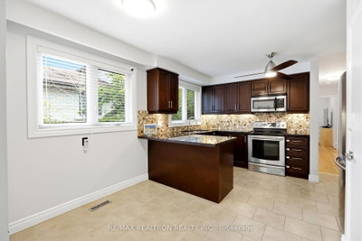 118 Surbray Mississauga,ON L5B 2E1 — Photo 10