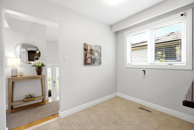 118 Surbray Mississauga,ON L5B 2E1 — Photo 11