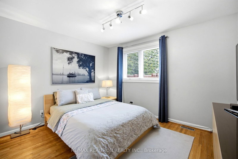 118 Surbray Mississauga,ON L5B 2E1 — Photo 15