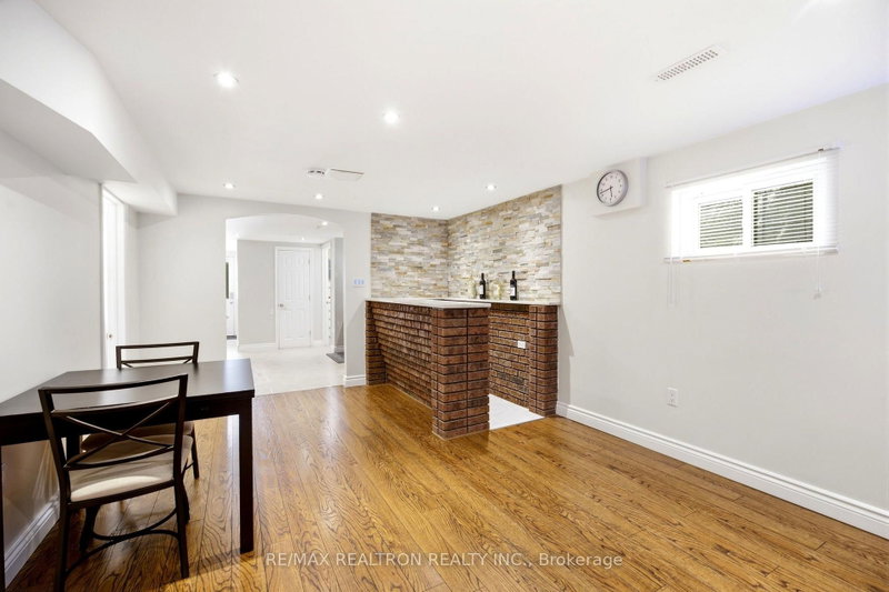 118 Surbray Mississauga,ON L5B 2E1 — Photo 24