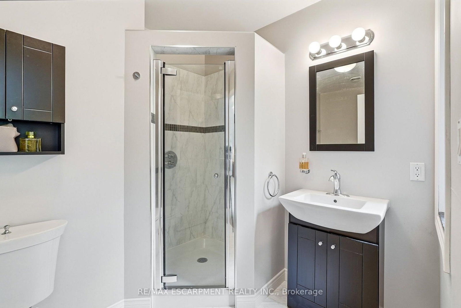 1296 Dundas Street • Burlington, ON photo 33