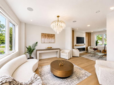 519 Third Line • Oakville, ON photo 2